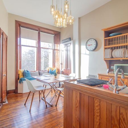 Pass The Keys Beautiful, Traditional 2 Bed Flat W Free Parking Glasgow Esterno foto