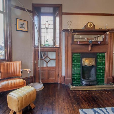 Pass The Keys Beautiful, Traditional 2 Bed Flat W Free Parking Glasgow Esterno foto