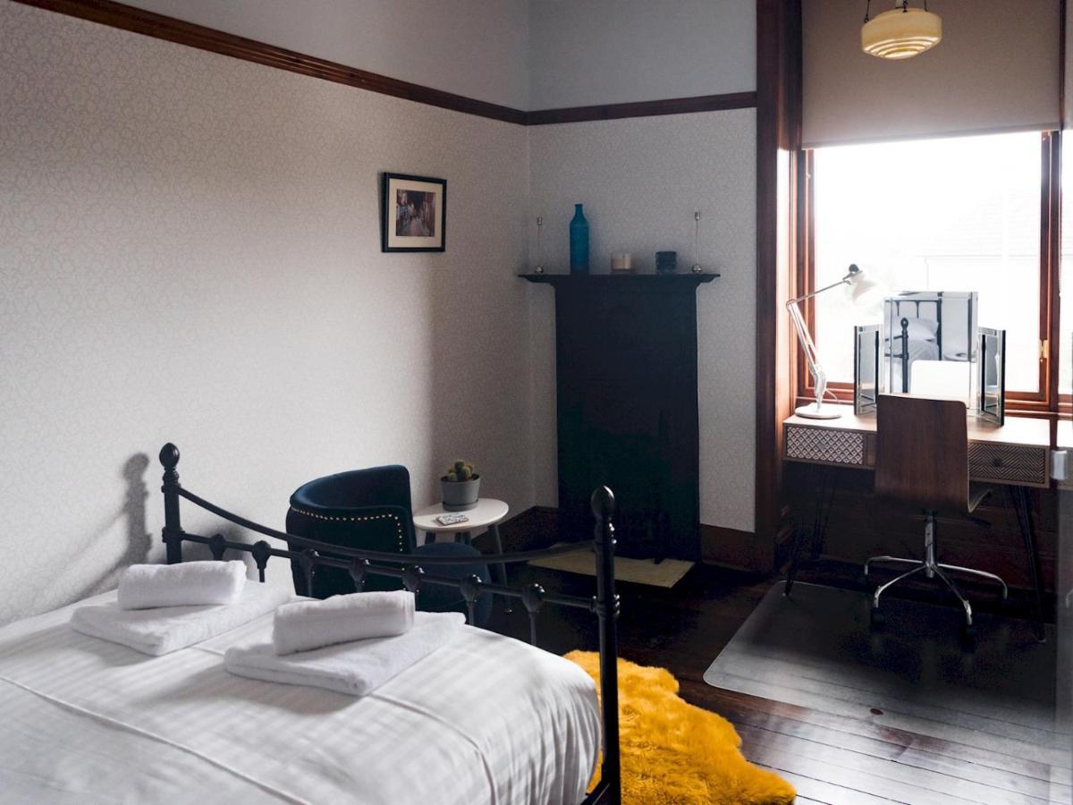 Pass The Keys Beautiful, Traditional 2 Bed Flat W Free Parking Glasgow Esterno foto