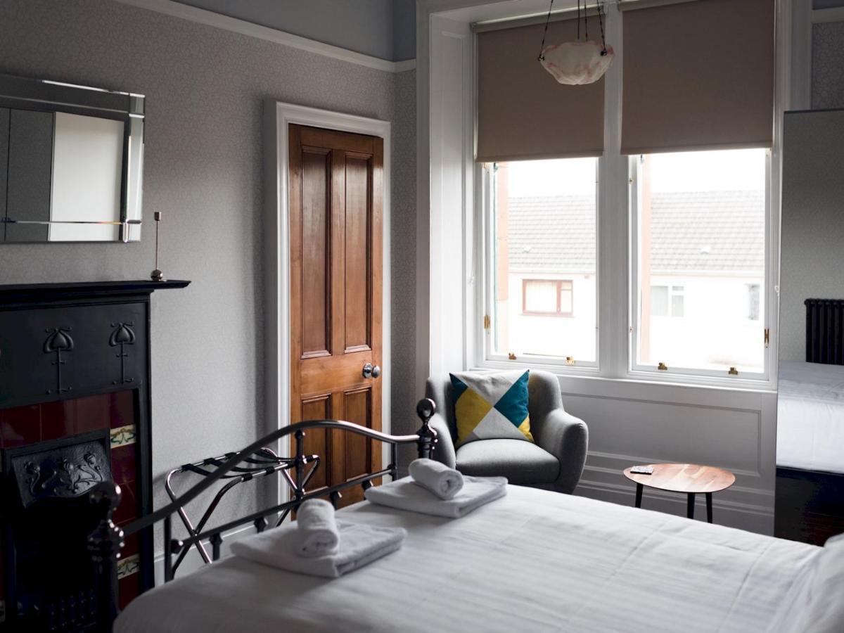 Pass The Keys Beautiful, Traditional 2 Bed Flat W Free Parking Glasgow Esterno foto