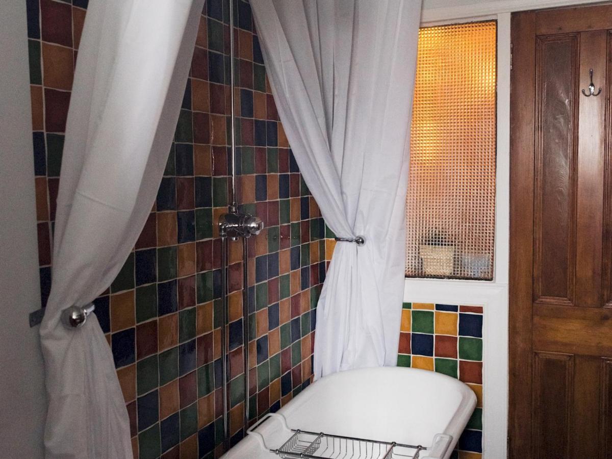 Pass The Keys Beautiful, Traditional 2 Bed Flat W Free Parking Glasgow Esterno foto