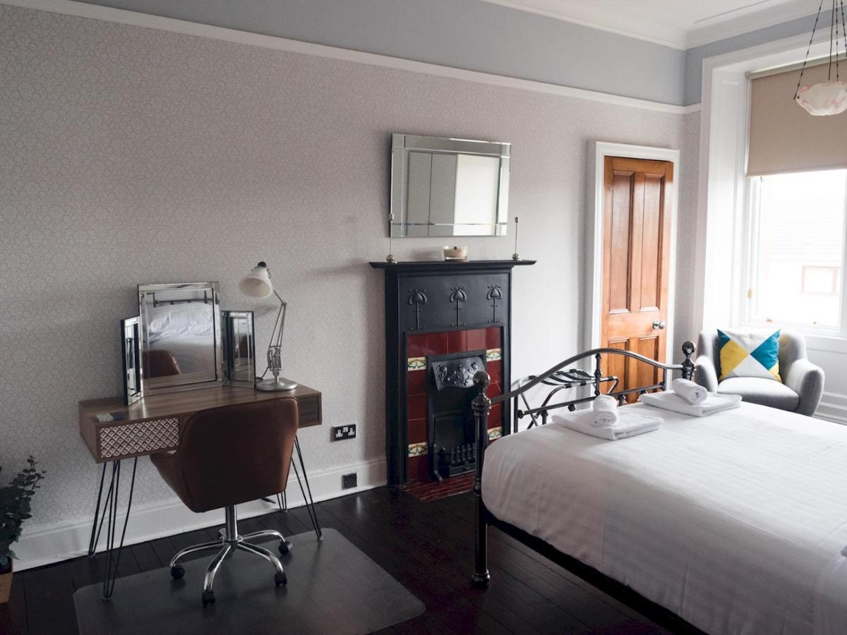Pass The Keys Beautiful, Traditional 2 Bed Flat W Free Parking Glasgow Esterno foto