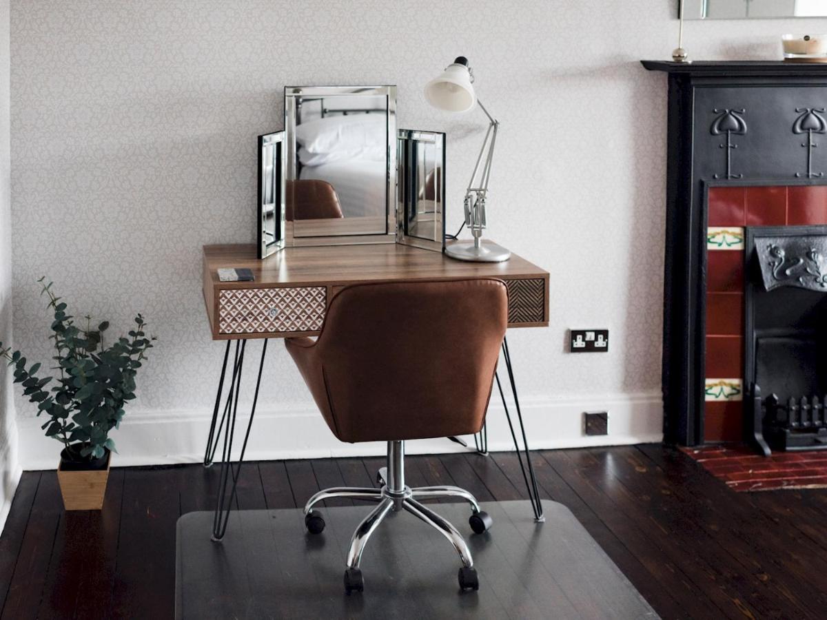 Pass The Keys Beautiful, Traditional 2 Bed Flat W Free Parking Glasgow Esterno foto