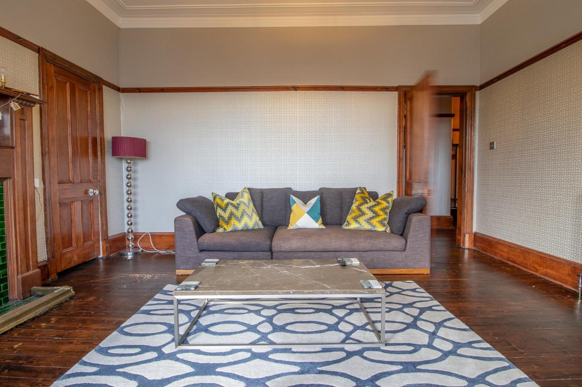 Pass The Keys Beautiful, Traditional 2 Bed Flat W Free Parking Glasgow Esterno foto