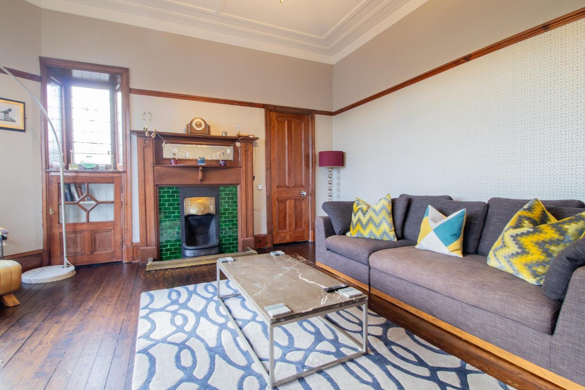 Pass The Keys Beautiful, Traditional 2 Bed Flat W Free Parking Glasgow Esterno foto